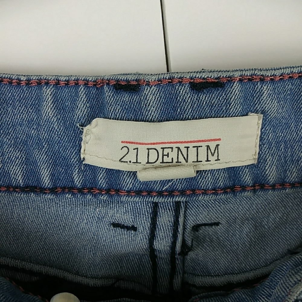 ⭐3/$30 2.1 Denim Light Wash Jean Shorts 26 - Picture 5 of 8